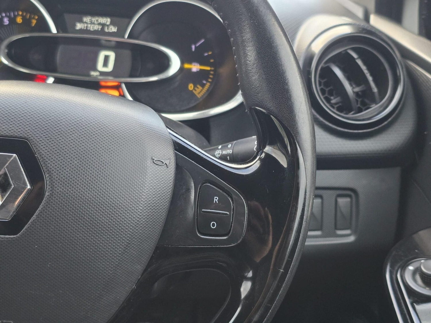 Used Renault Clio 2014 for sale - 77608019: Photo 26