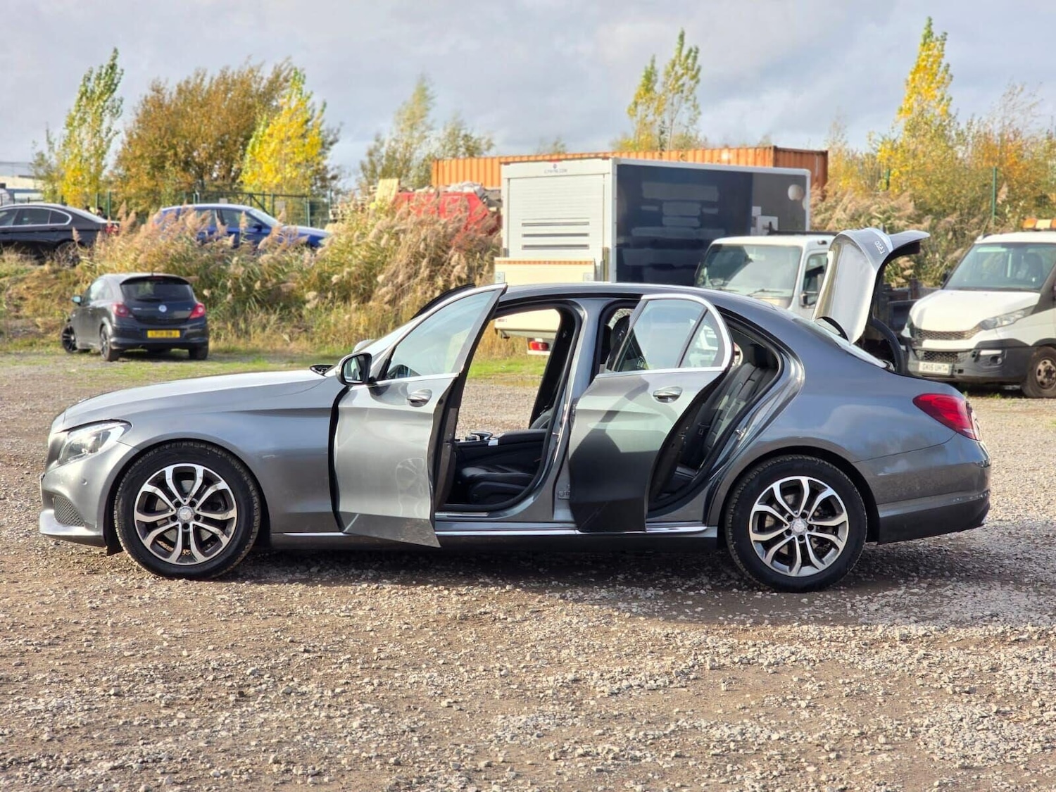 Used Mercedes-Benz C Class 2017 for sale - 76317275: Photo 11
