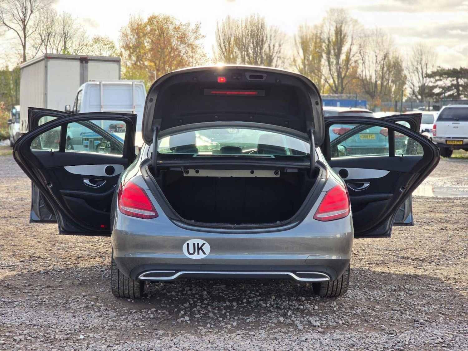 Used Mercedes-Benz C Class 2017 for sale - 76317275: Photo 12