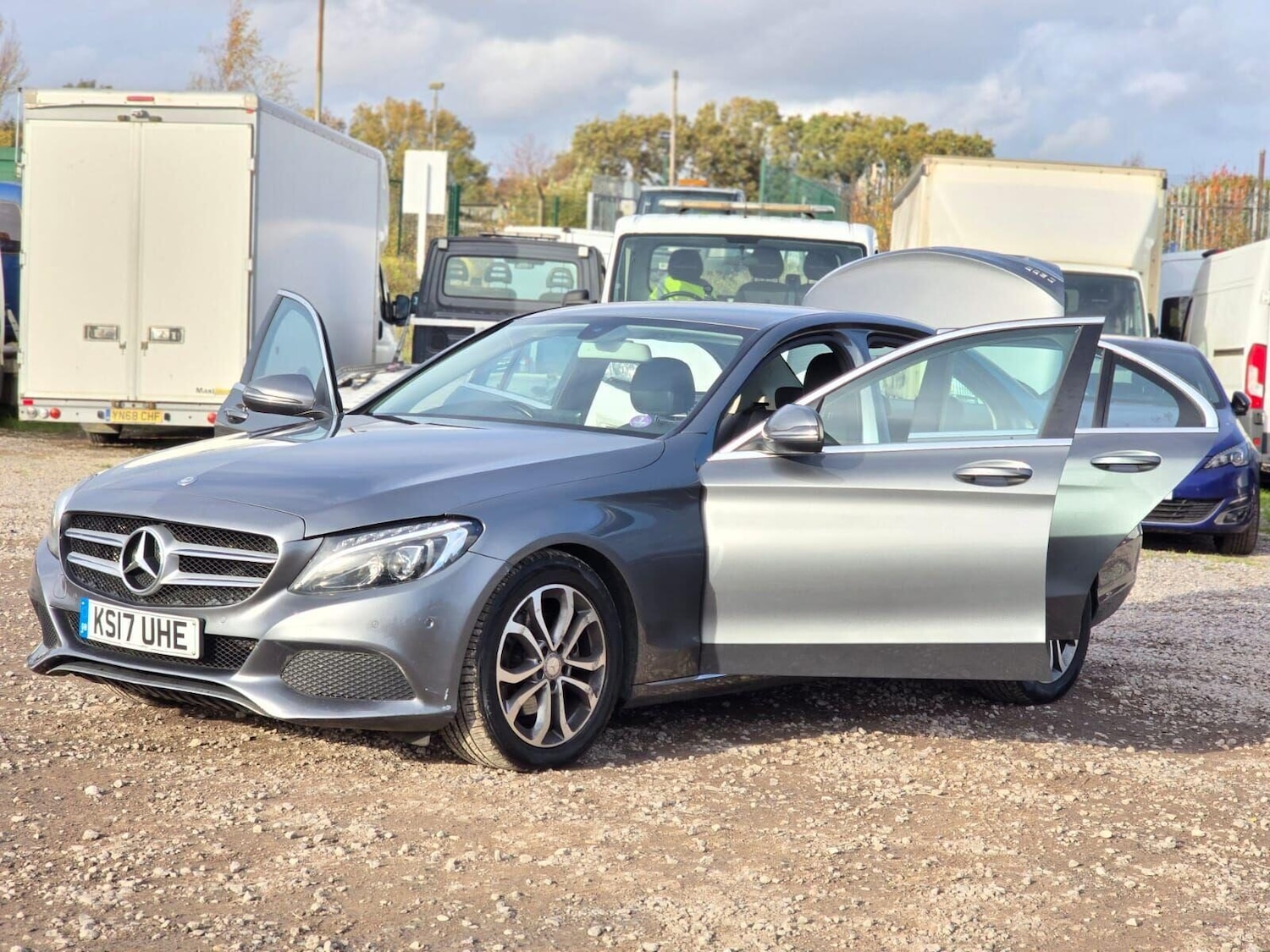 Used Mercedes-Benz C Class 2017 for sale - 76317275: Photo 8