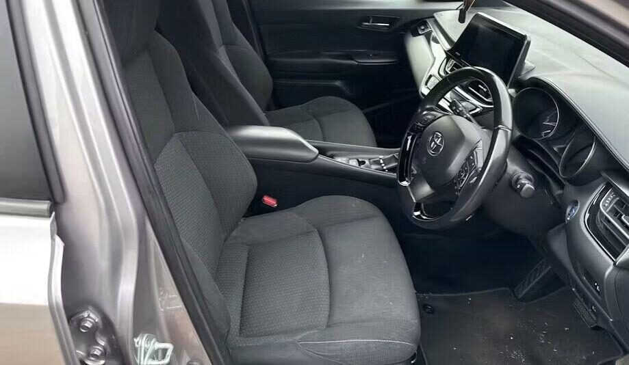 Used Toyota C-HR 2017 for sale - 77137111: Photo 6