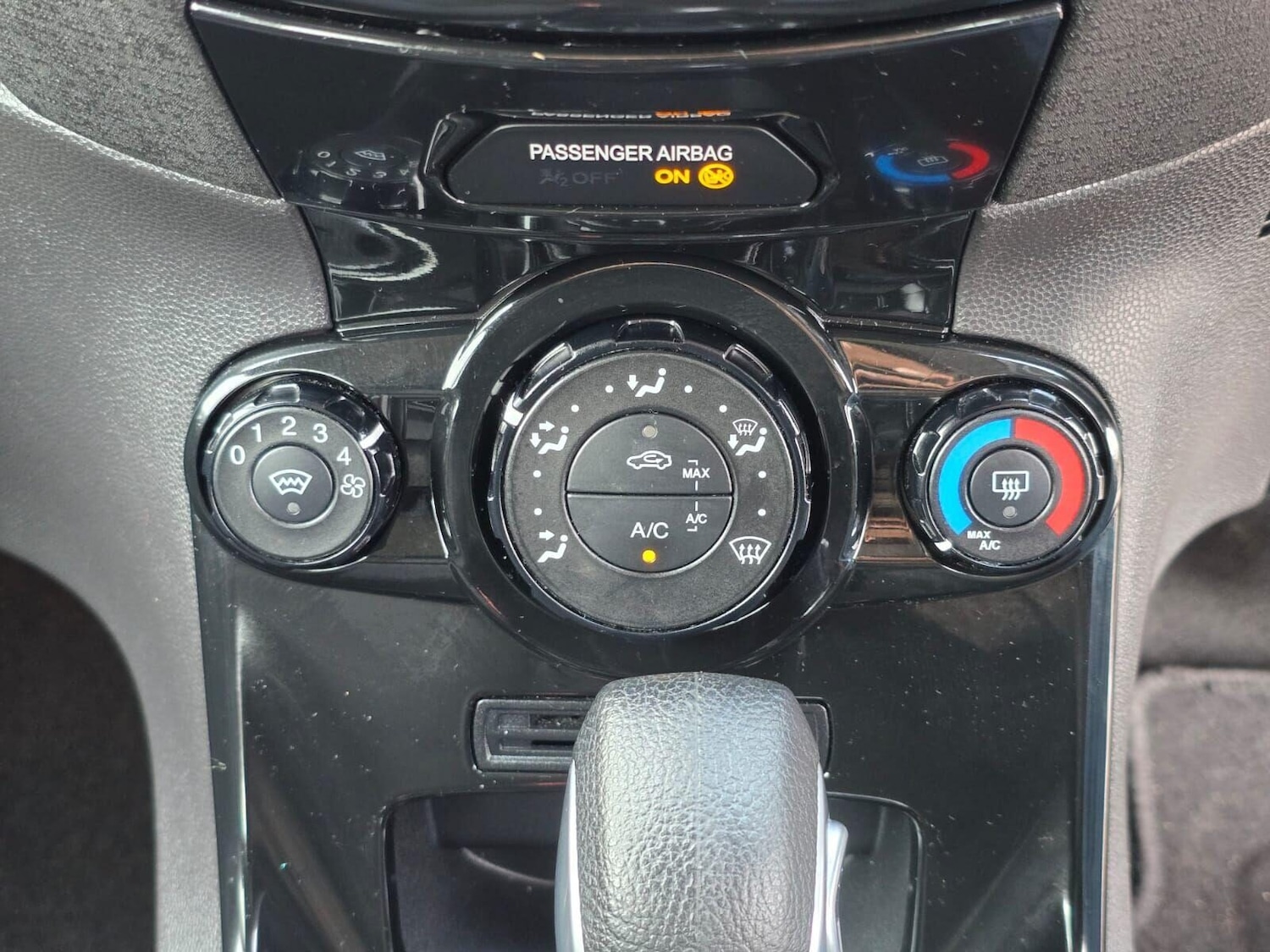 Used Ford Fiesta 2015 for sale - 76178798: Photo 18