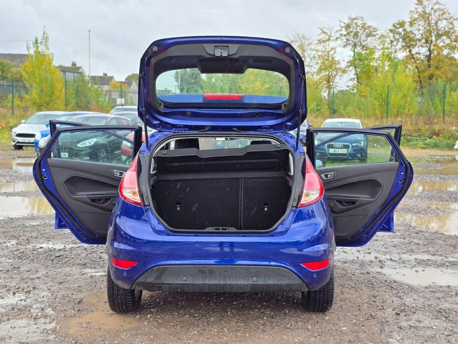 Used Ford Fiesta 2015 for sale - 76178798: Photo 32