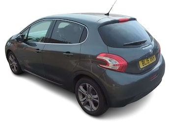 Used Peugeot 208 2015 for sale - 78938835: Photo