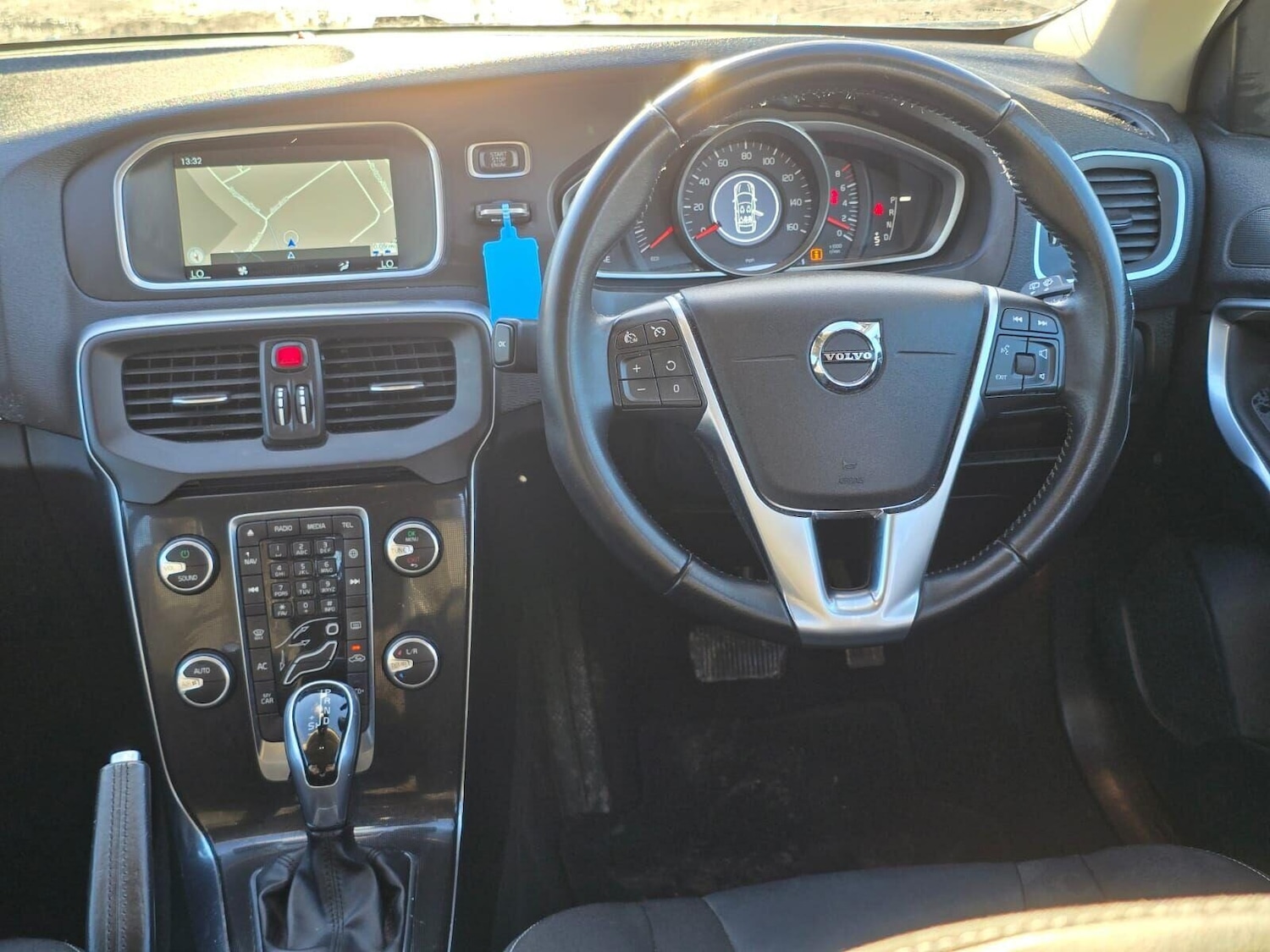 Used Volvo V40 2016 for sale - 76495496: Photo 26