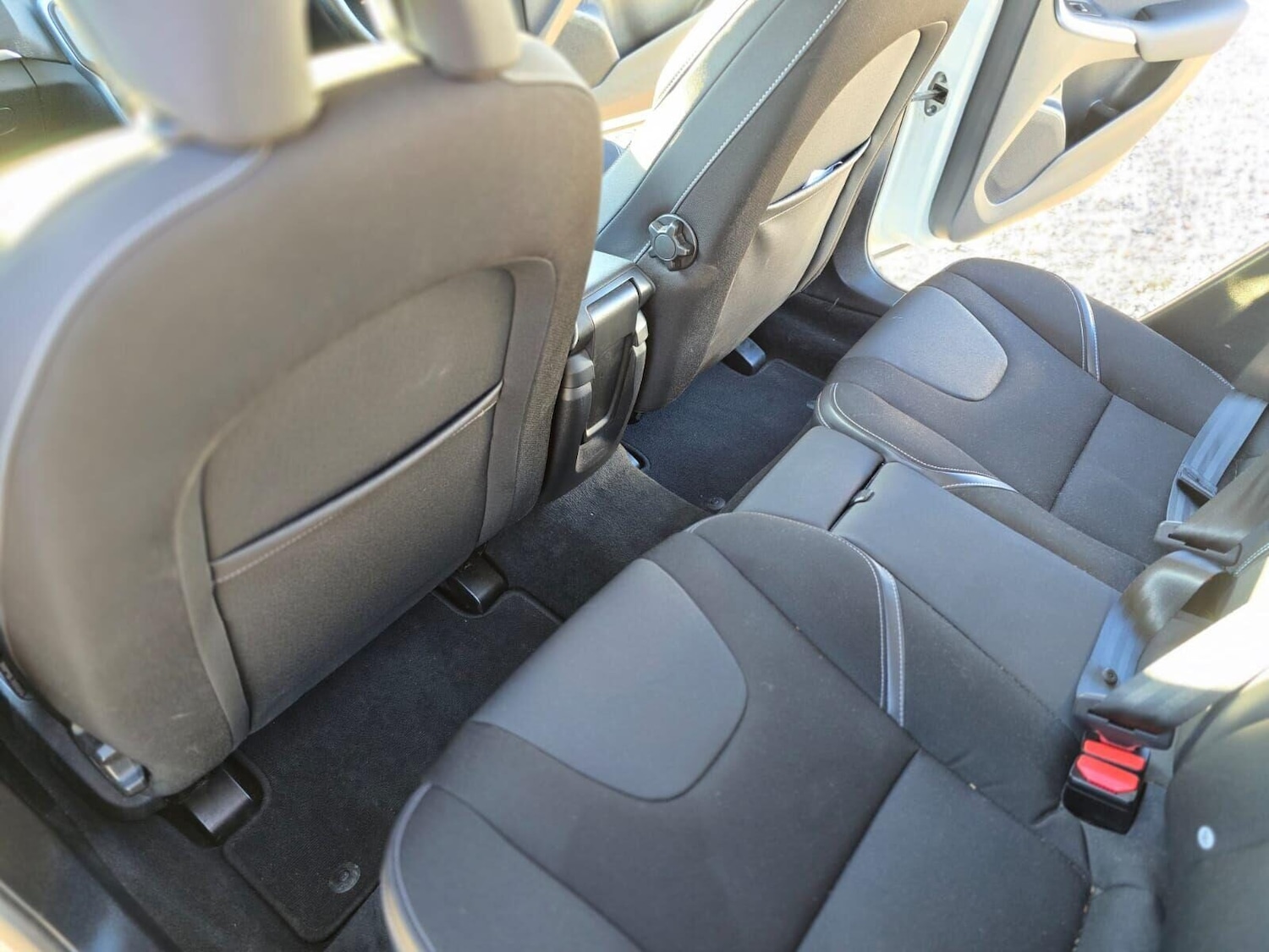 Used Volvo V40 2016 for sale - 76495496: Photo 28