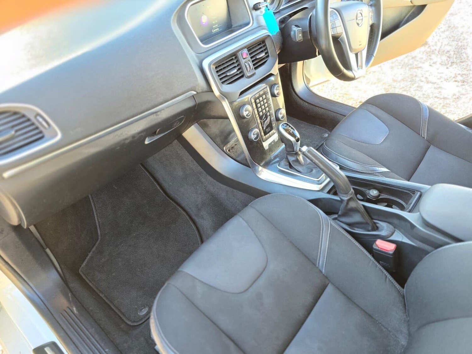 Used Volvo V40 2016 for sale - 76495496: Photo 57