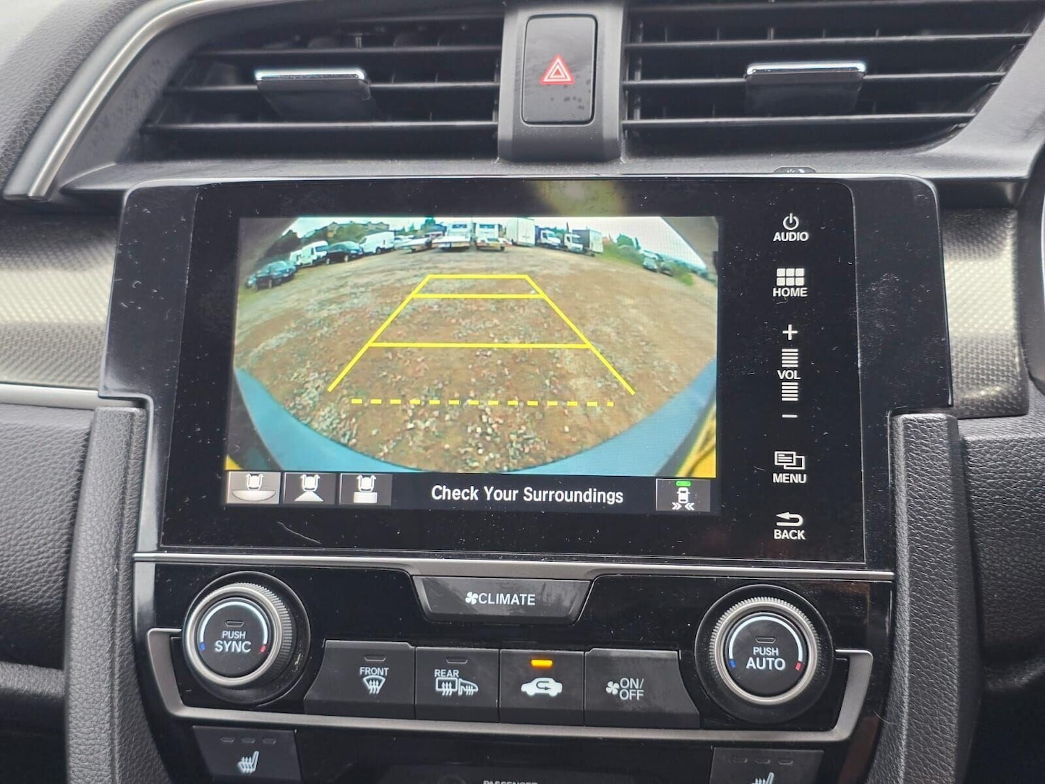 Used Honda Civic 2018 for sale - 75717523: Photo 31