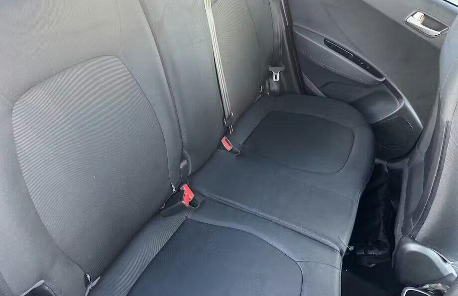 Used Hyundai i10 2019 for sale - 76909330: Photo 7