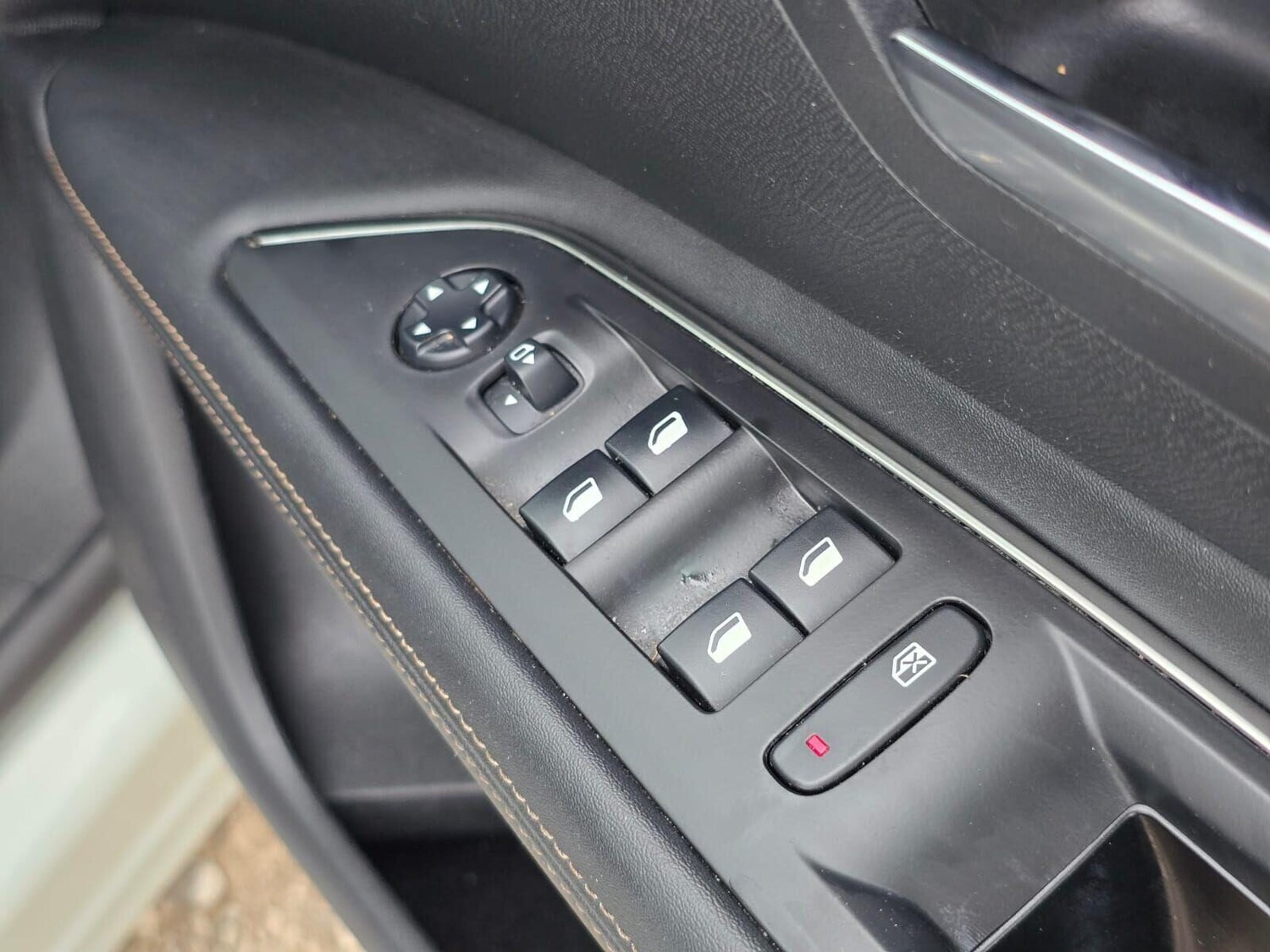 Used Peugeot 3008 2019 for sale - 77557363: Photo 24