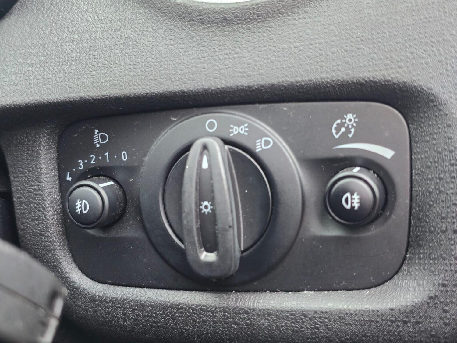 Vehicle 28