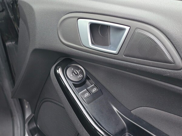 Used Ford Fiesta 2016 for sale - 75426306: Photo 31