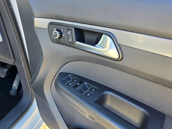 Used Volkswagen Touran 2014 for sale - 75426605: Photo 39