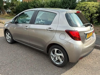 Used Toyota Yaris 2015 for sale - 75529289: Photo