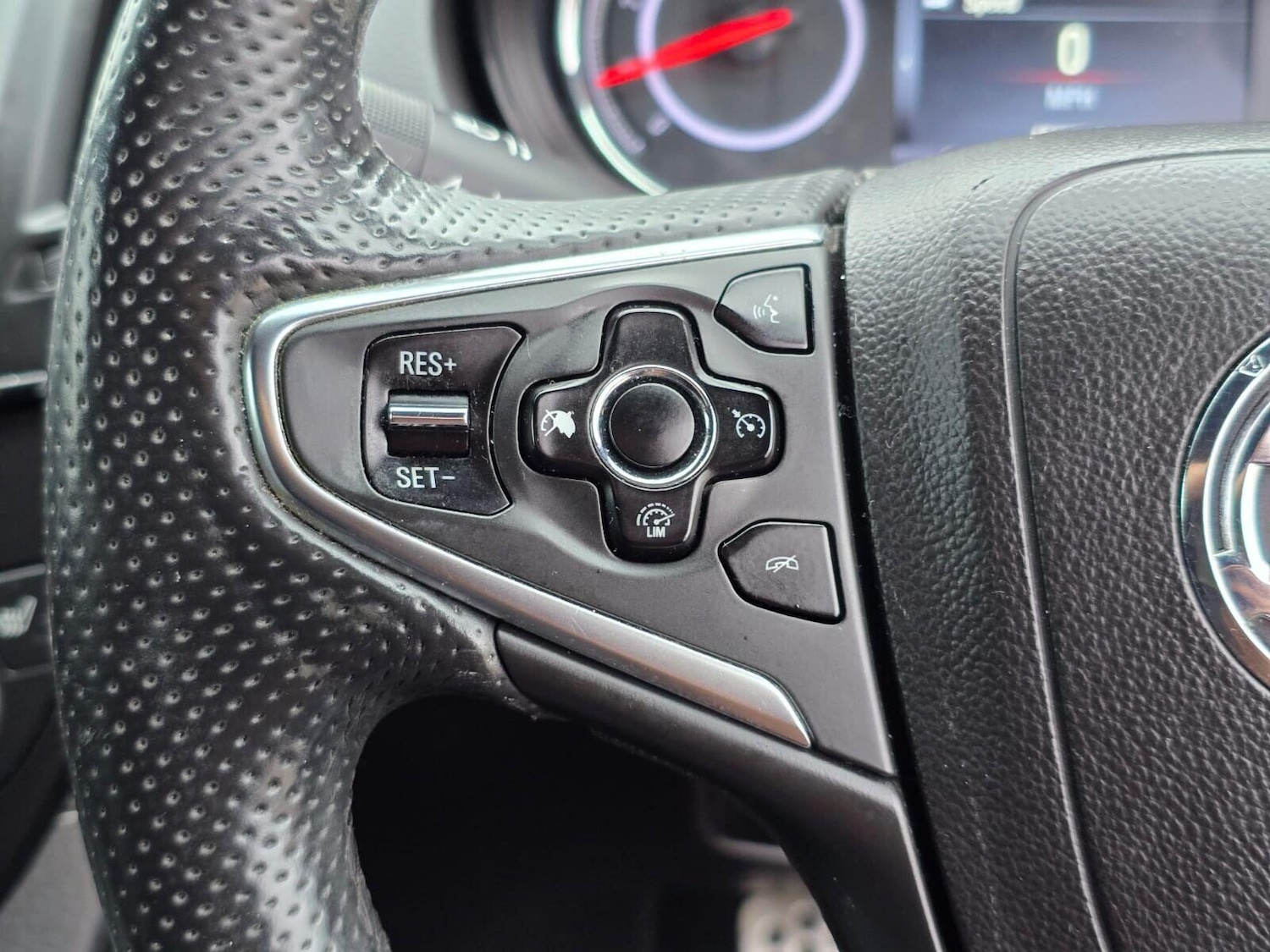 Used Vauxhall Insignia 2015 for sale - 76783157: Photo 31