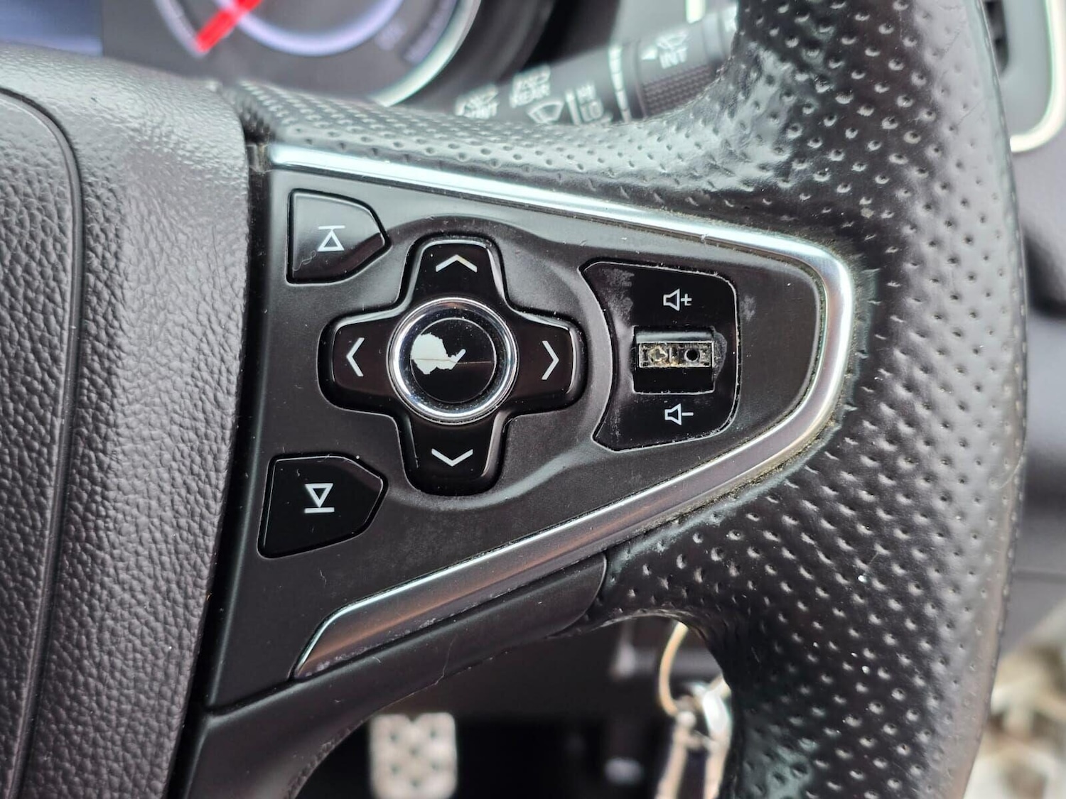 Used Vauxhall Insignia 2015 for sale - 76783157: Photo 32