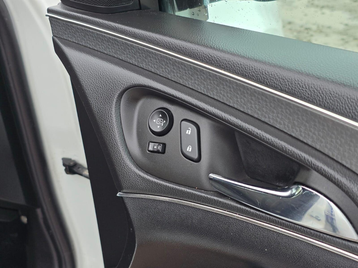 Used Vauxhall Insignia 2015 for sale - 76783157: Photo 57