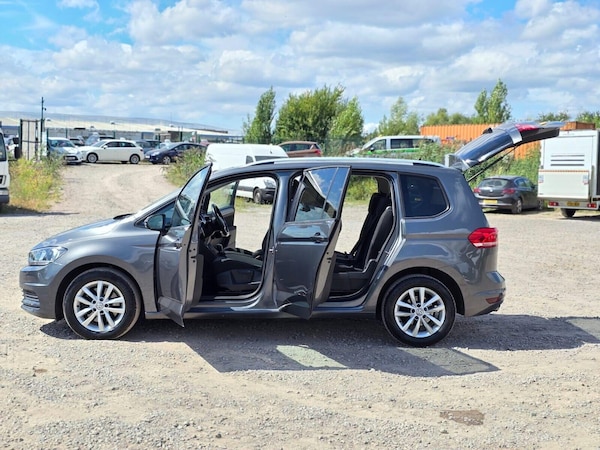 Used Volkswagen Touran 2017 for sale - 75288556: Photo 10