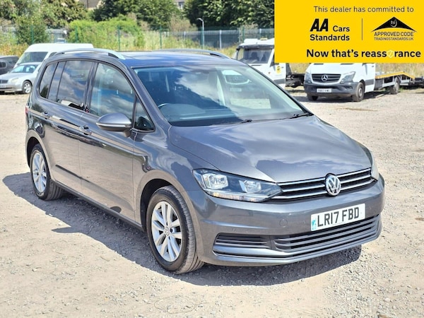 Used Volkswagen Touran 2017 for sale - 75288556: Photo 1
