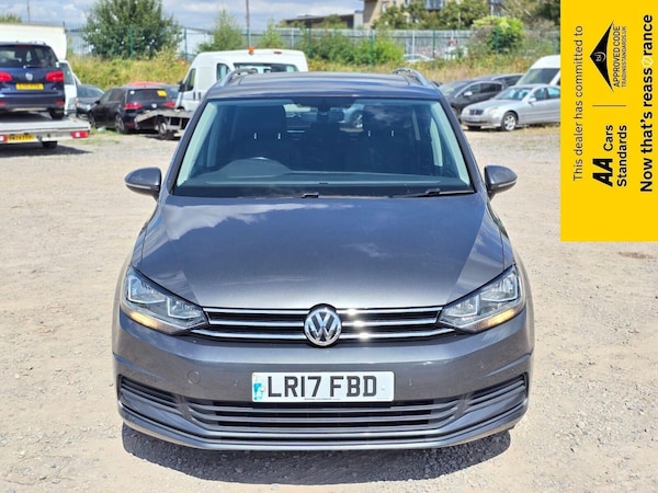 Used Volkswagen Touran 2017 for sale - 75288556: Photo 2