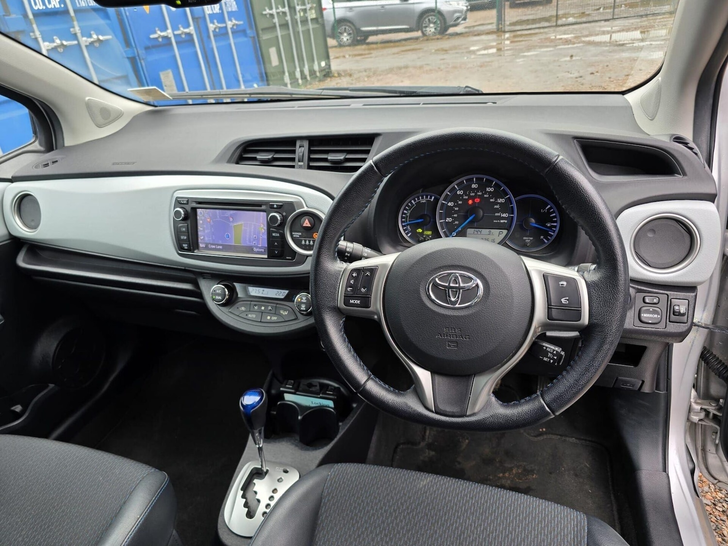 Used Toyota Yaris 2013 for sale - 77022978: Photo 37