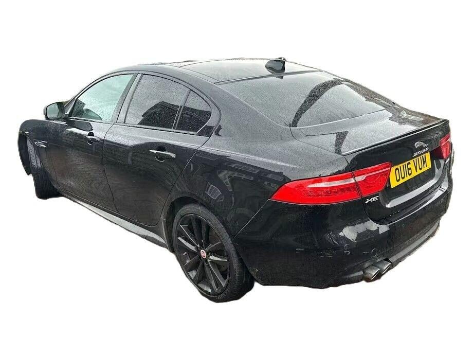 Used Jaguar XE 2016 for sale - 77905681: Photo 3