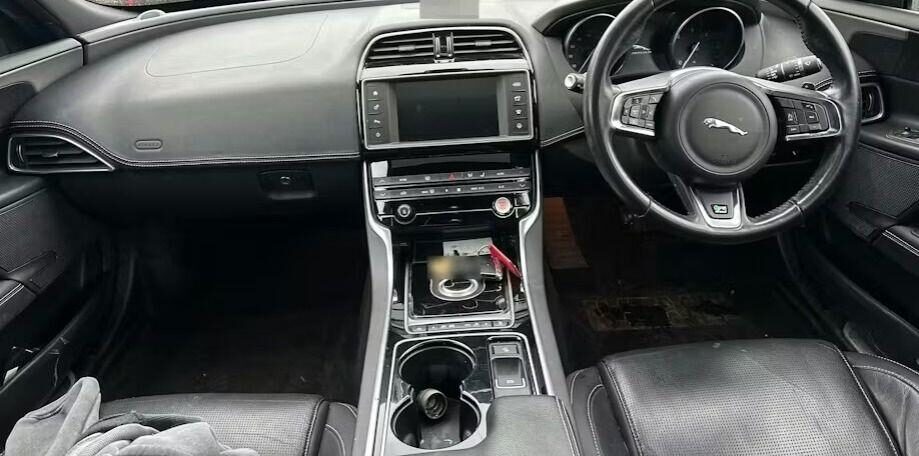 Used Jaguar XE 2016 for sale - 77905681: Photo 5