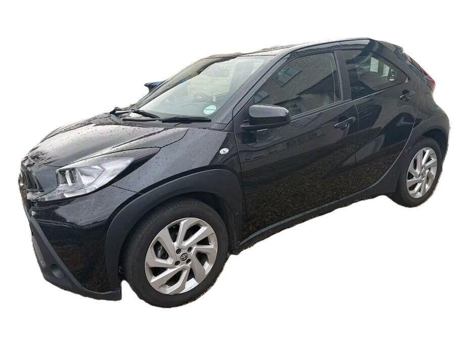 Used Toyota Aygo X 2022 for sale - 77302864: Photo 2