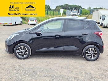 Used Hyundai i10 2018 for sale - 75131839: Photo