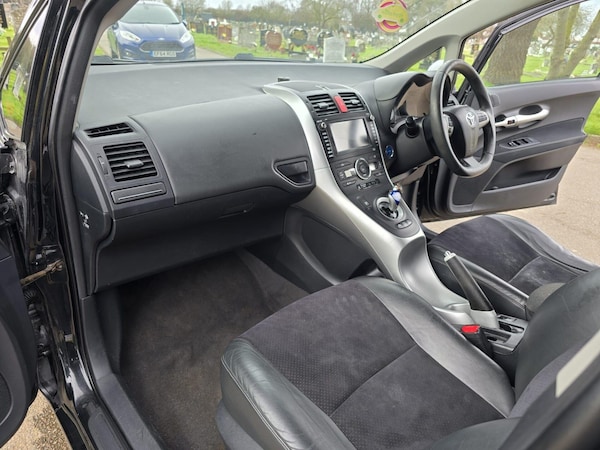 Used Toyota Auris 2010 for sale - 75425716: Photo 14