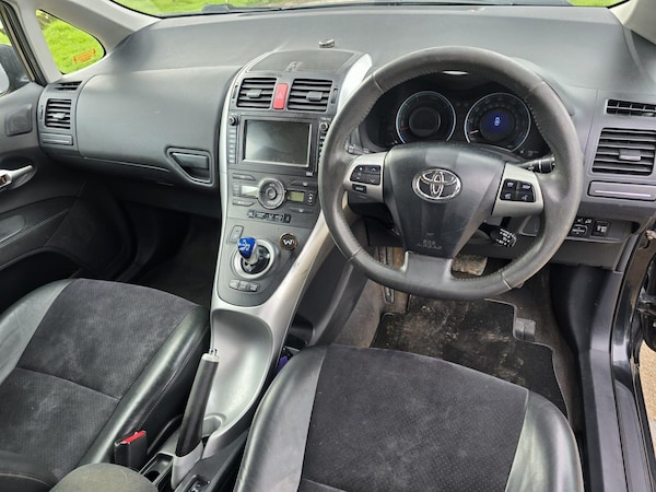 Used Toyota Auris 2010 for sale - 75425716: Photo 15