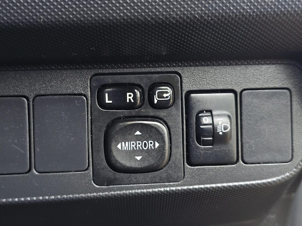 Used Toyota Auris 2010 for sale - 75425716: Photo 28
