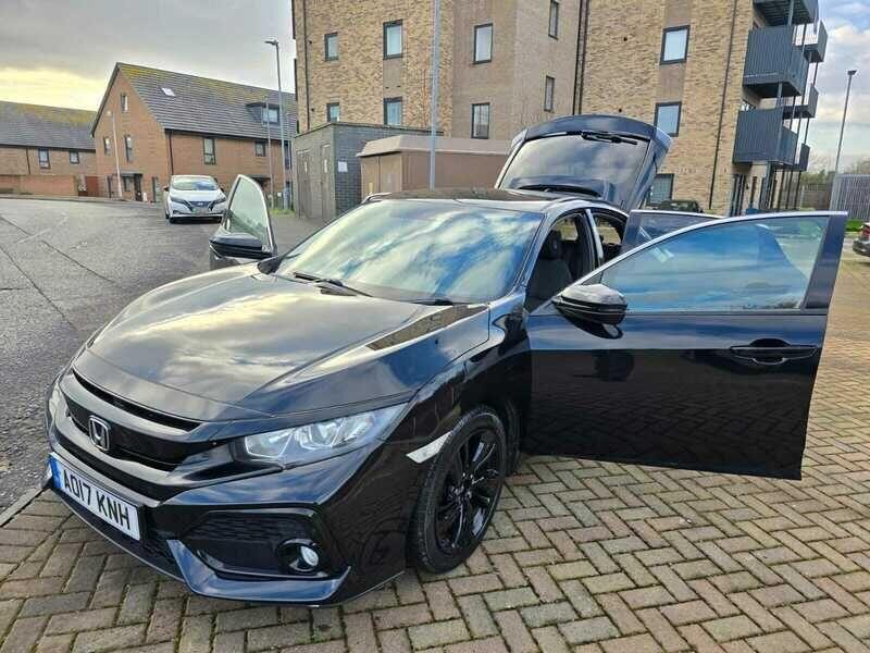 Used Honda Civic 2017 for sale - 76616974: Photo 19