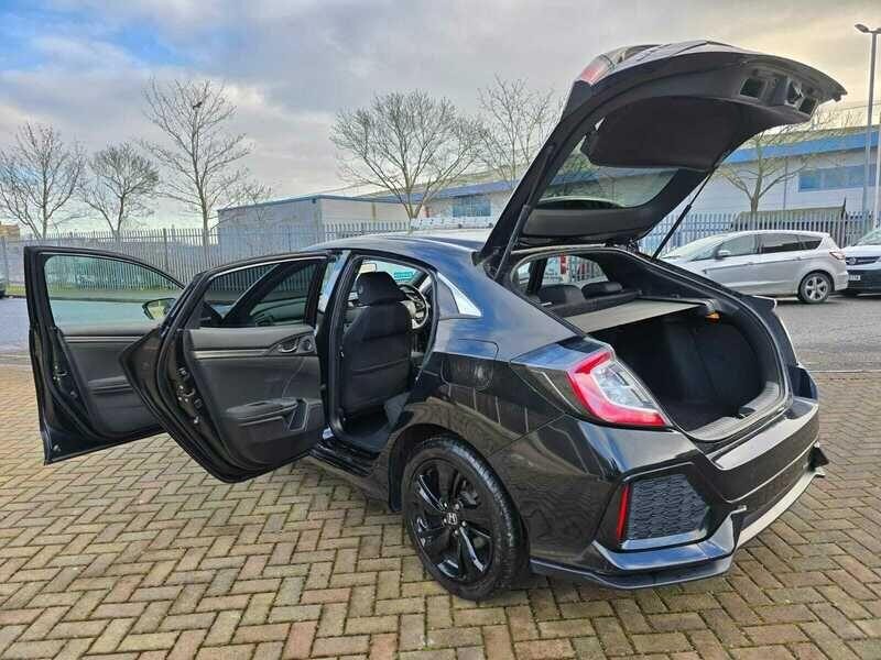 Used Honda Civic 2017 for sale - 76616974: Photo 24