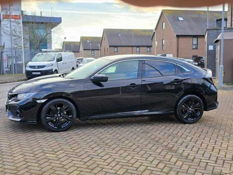 Used Honda Civic 2017 for sale - 76616974: Photo 29