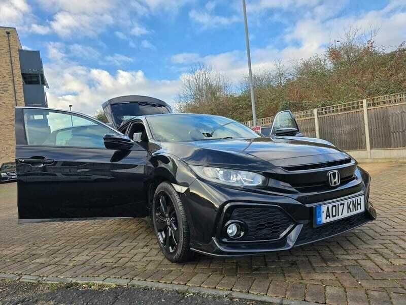 Used Honda Civic 2017 for sale - 76616974: Photo 8