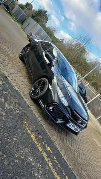 Used Honda Civic 2017 for sale - 76616974: Photo 9