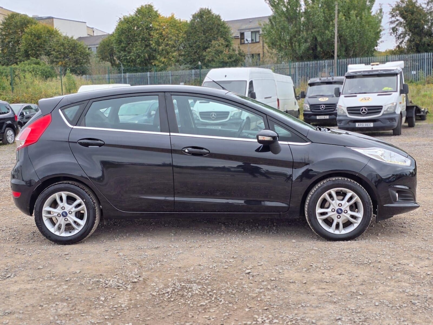 Used Ford Fiesta 2017 for sale - 75975138: Photo 15