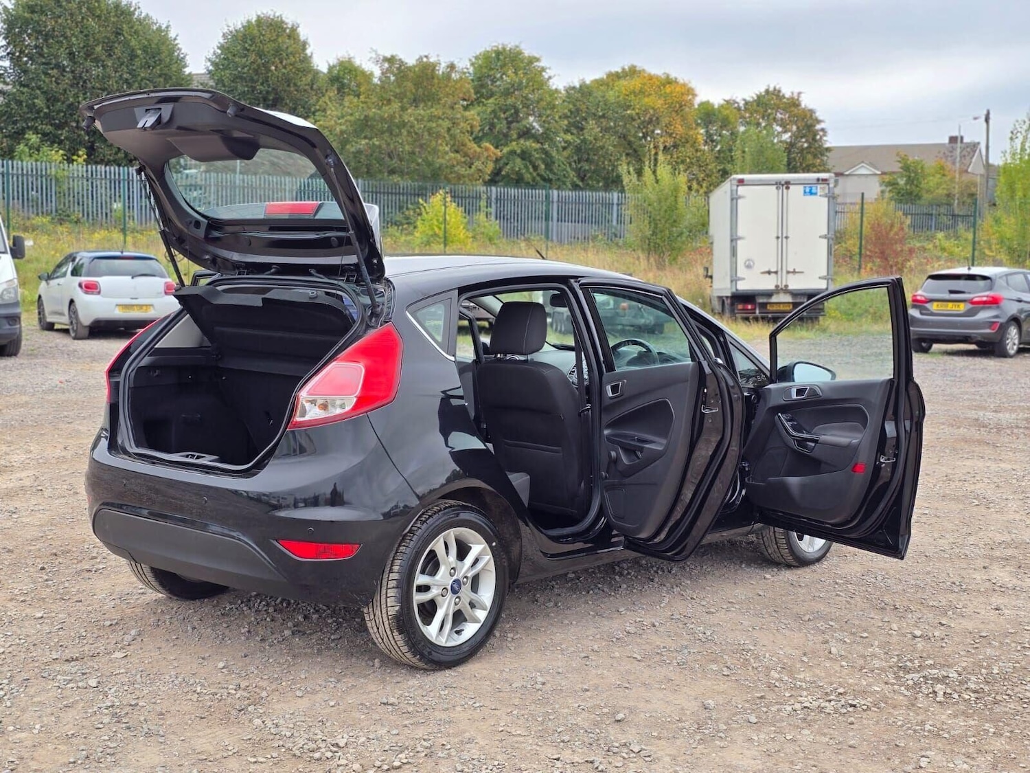 Used Ford Fiesta 2017 for sale - 75975138: Photo 17