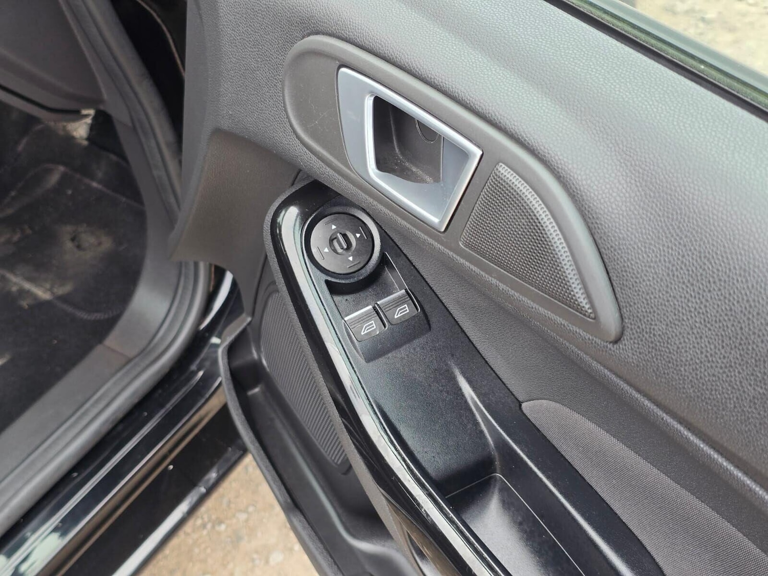 Used Ford Fiesta 2017 for sale - 75975138: Photo 30