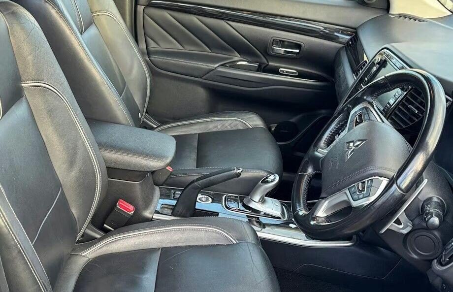 Used Mitsubishi Outlander 2015 for sale - 76685596: Photo 5