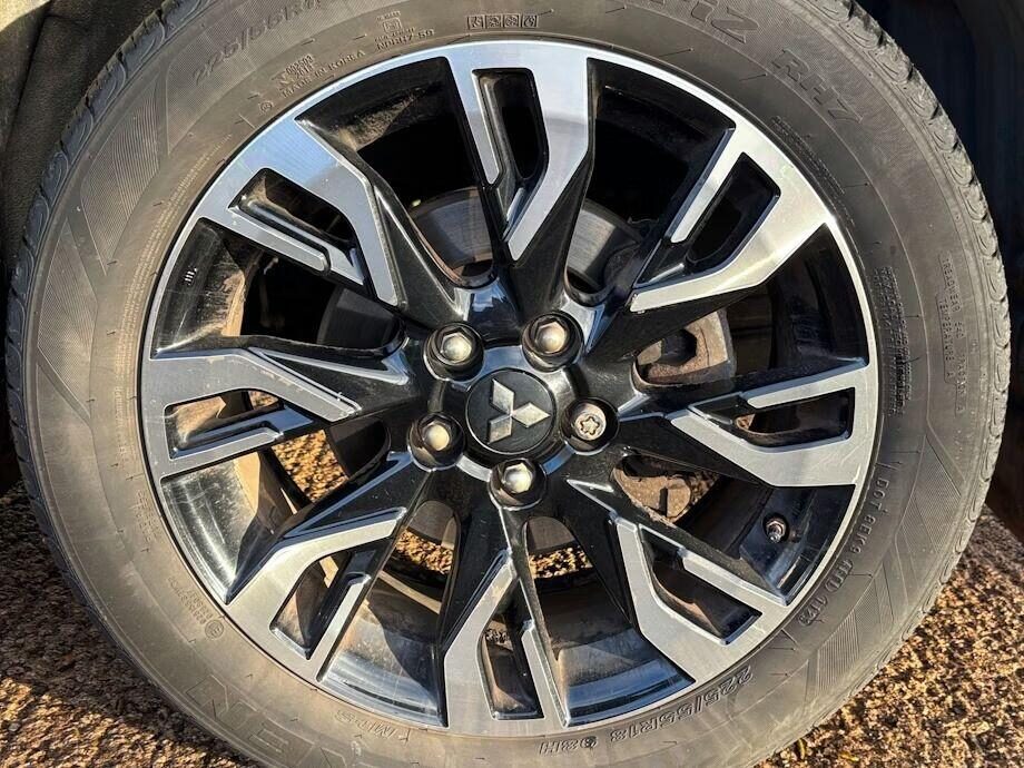 Used Mitsubishi Outlander 2015 for sale - 76685596: Photo 8