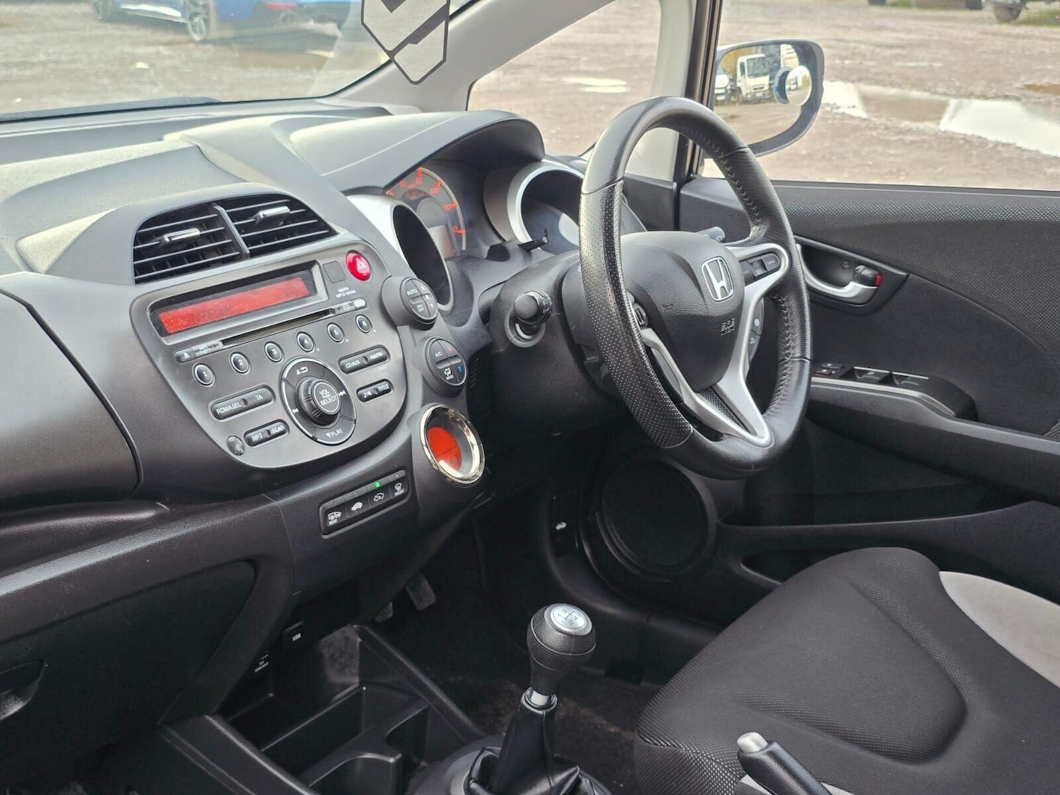 Used Honda Jazz 2014 for sale - 76488546: Photo 23