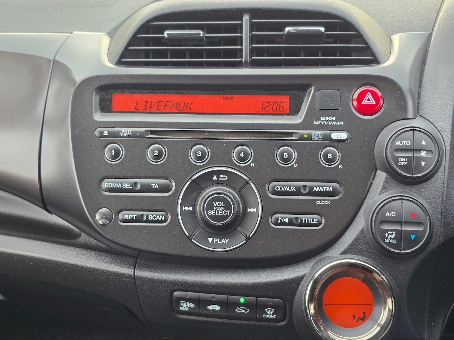 Used Honda Jazz 2014 for sale - 76488546: Photo 32