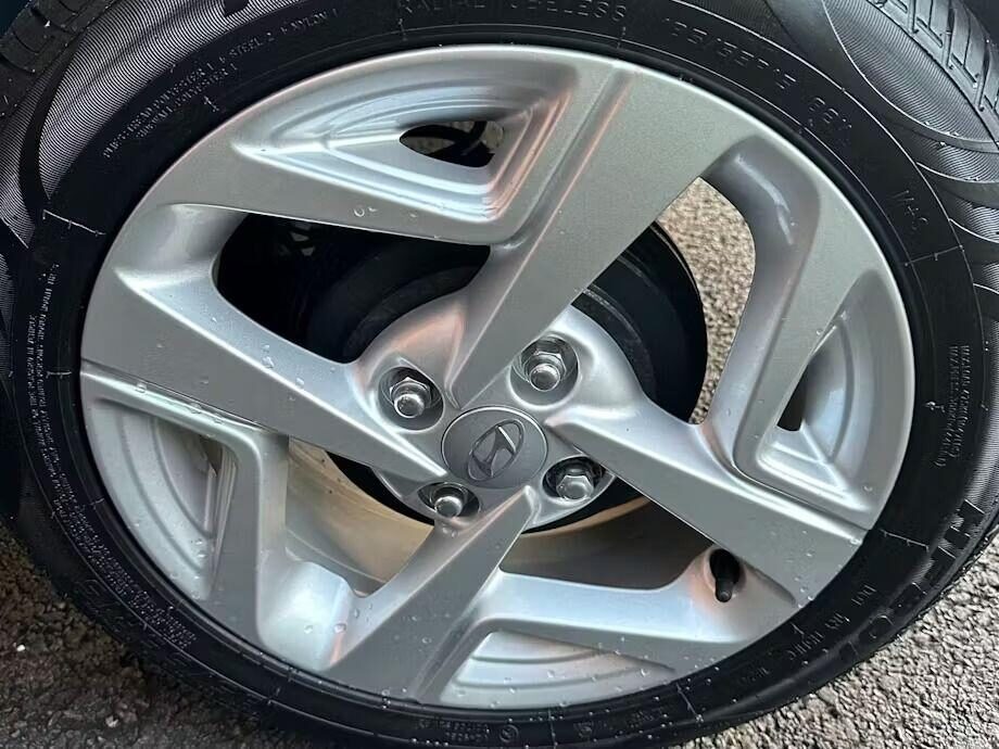 Used Hyundai i10 2022 for sale - 76985213: Photo 9