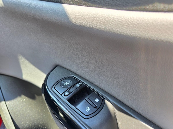 Used Vauxhall Corsa 2015 for sale - 75054140: Photo 23