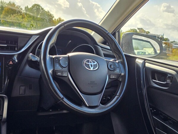 Used Toyota Auris 2018 for sale - 75705052: Photo 37