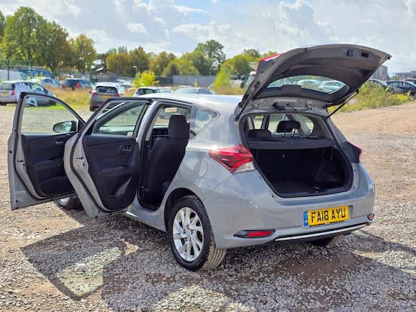 Used Toyota Auris 2018 for sale - 75705052: Photo 9