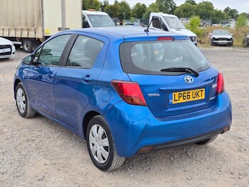 Used Toyota Yaris 2017 for sale - 75457285: Photo