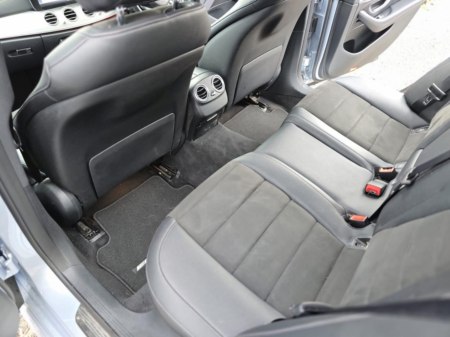 Used Mercedes-Benz E Class 2017 for sale - 77312924: Photo 42